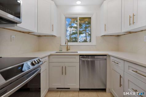92 Spring Lane Suffield CT 06078