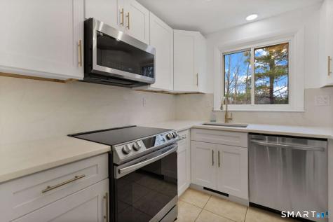 92 Spring Lane Suffield CT 06078