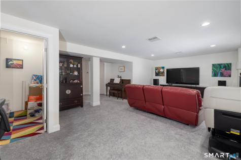 1 Arrowwood Court Middlebury CT 06762