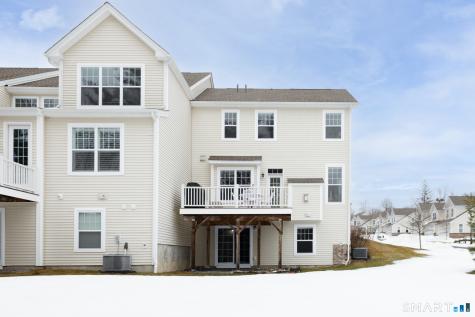 1 Arrowwood Court Middlebury CT 06762