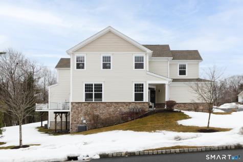 1 Arrowwood Court Middlebury CT 06762