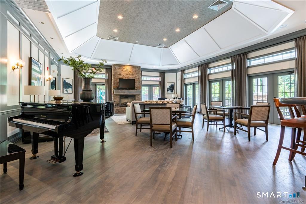 1 Arrowwood Court Middlebury CT 06762