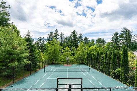 1 Arrowwood Court Middlebury CT 06762