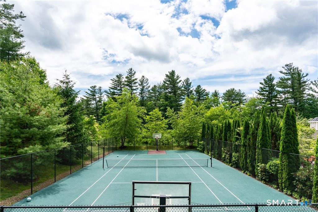 1 Arrowwood Court Middlebury CT 06762
