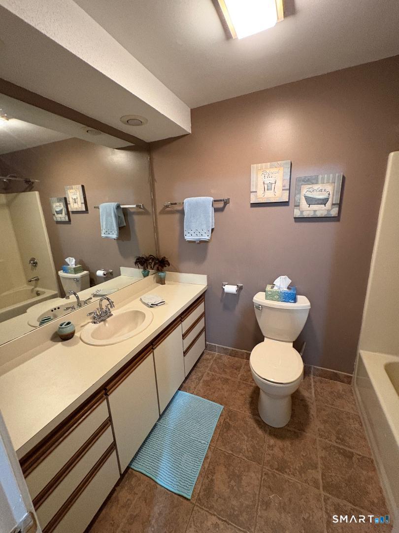 3227 East Main Street Waterbury CT 06705