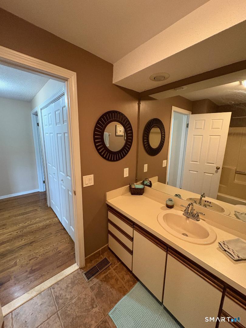 3227 East Main Street Waterbury CT 06705