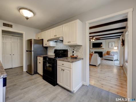26 Forest Hill Drive Simsbury CT 06070