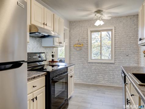 26 Forest Hill Drive Simsbury CT 06070