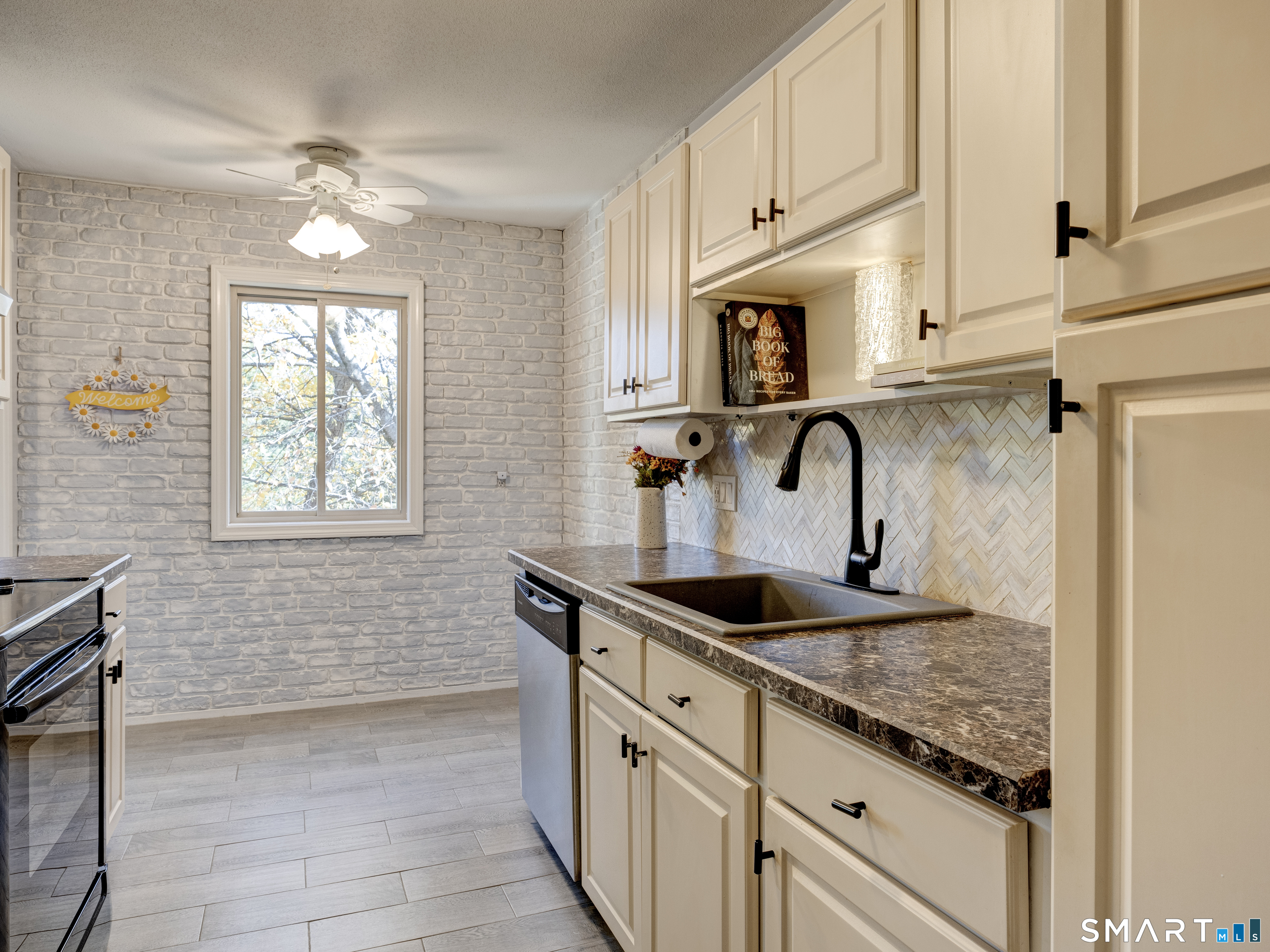 26 Forest Hill Drive Simsbury CT 06070