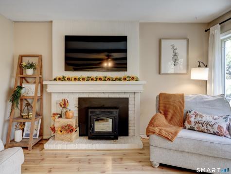 26 Forest Hill Drive Simsbury CT 06070