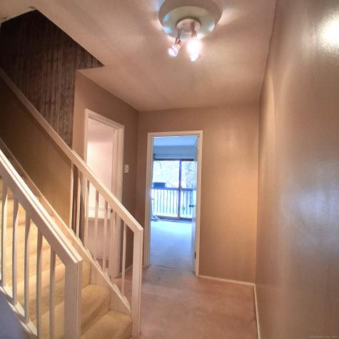 85 River Road Essex CT 06426