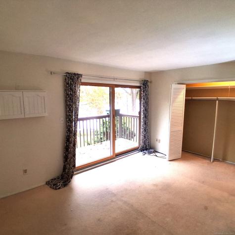85 River Road Essex CT 06426