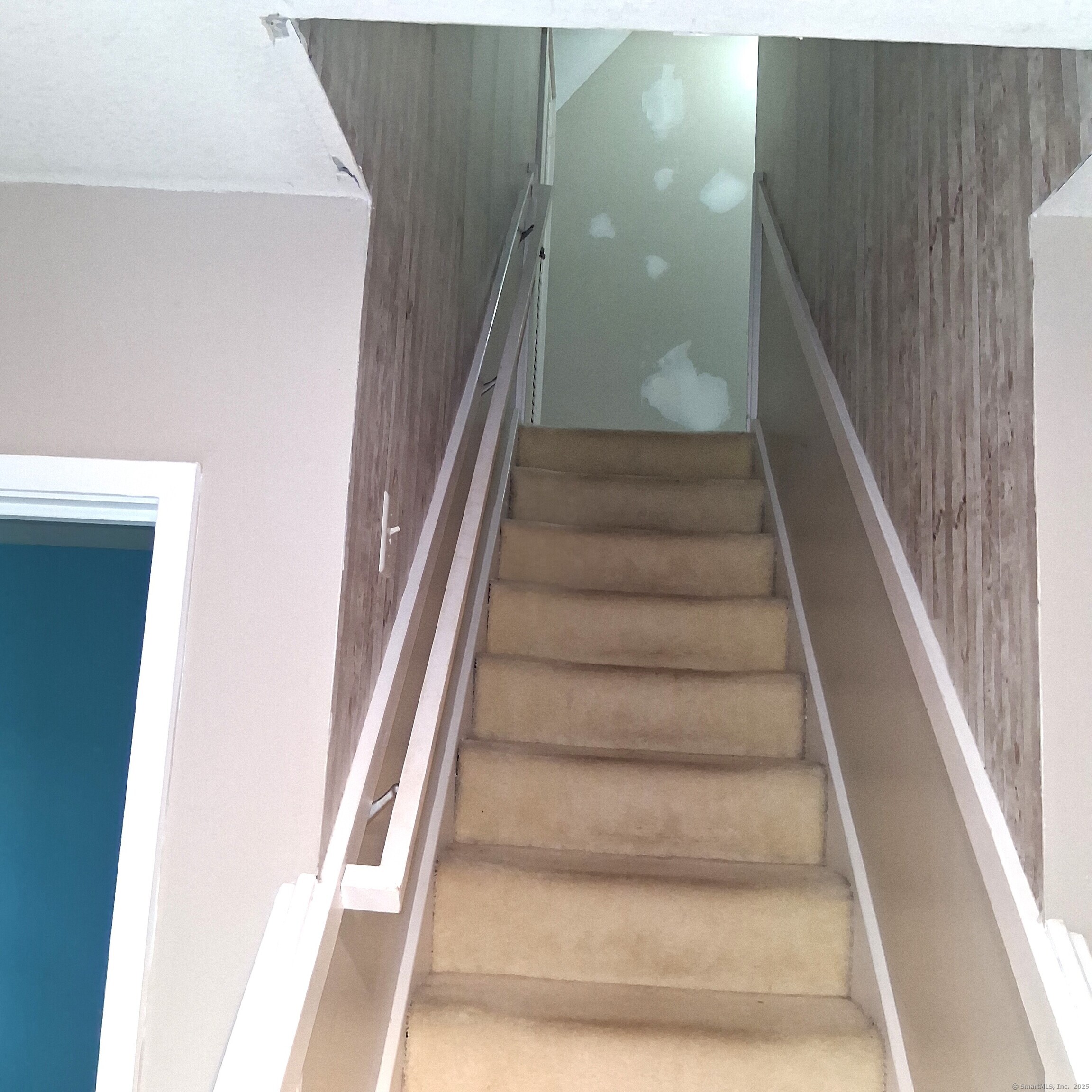85 River Road Essex CT 06426