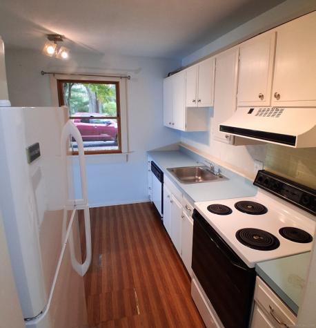 85 River Road Essex CT 06426