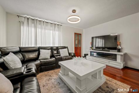 1561 East Main Street Meriden CT 06450