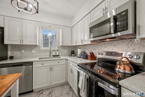 1561 East Main Street Meriden CT 06450