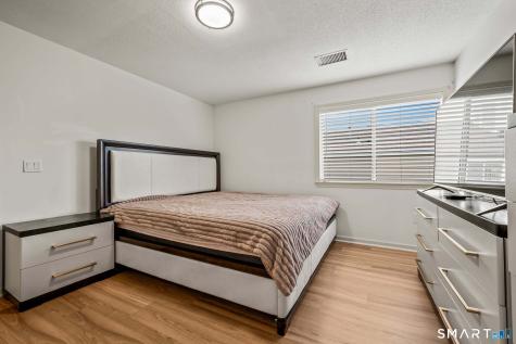 1561 East Main Street Meriden CT 06450