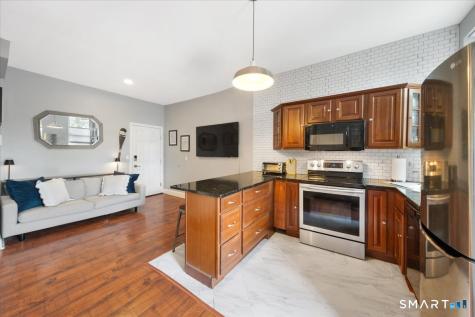 5 Hundley Court Stamford CT 06902