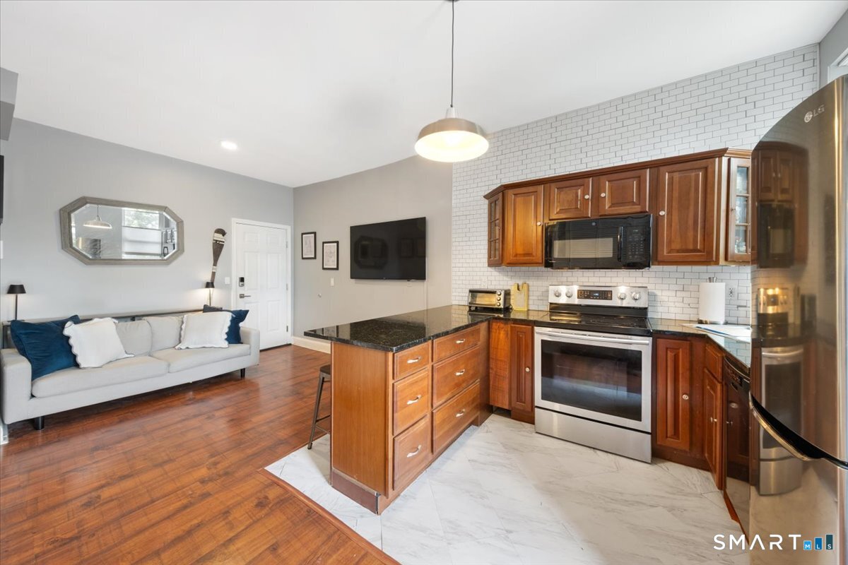 5 Hundley Court Stamford CT 06902