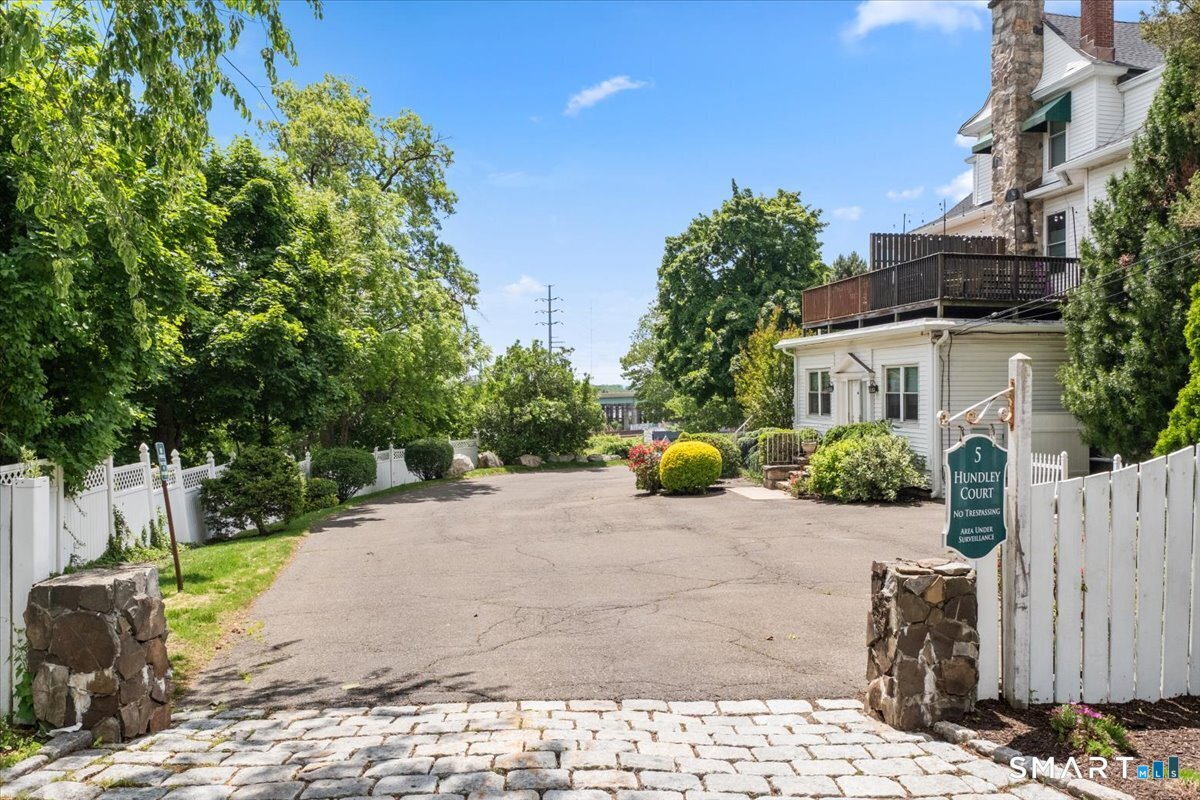 5 Hundley Court Stamford CT 06902