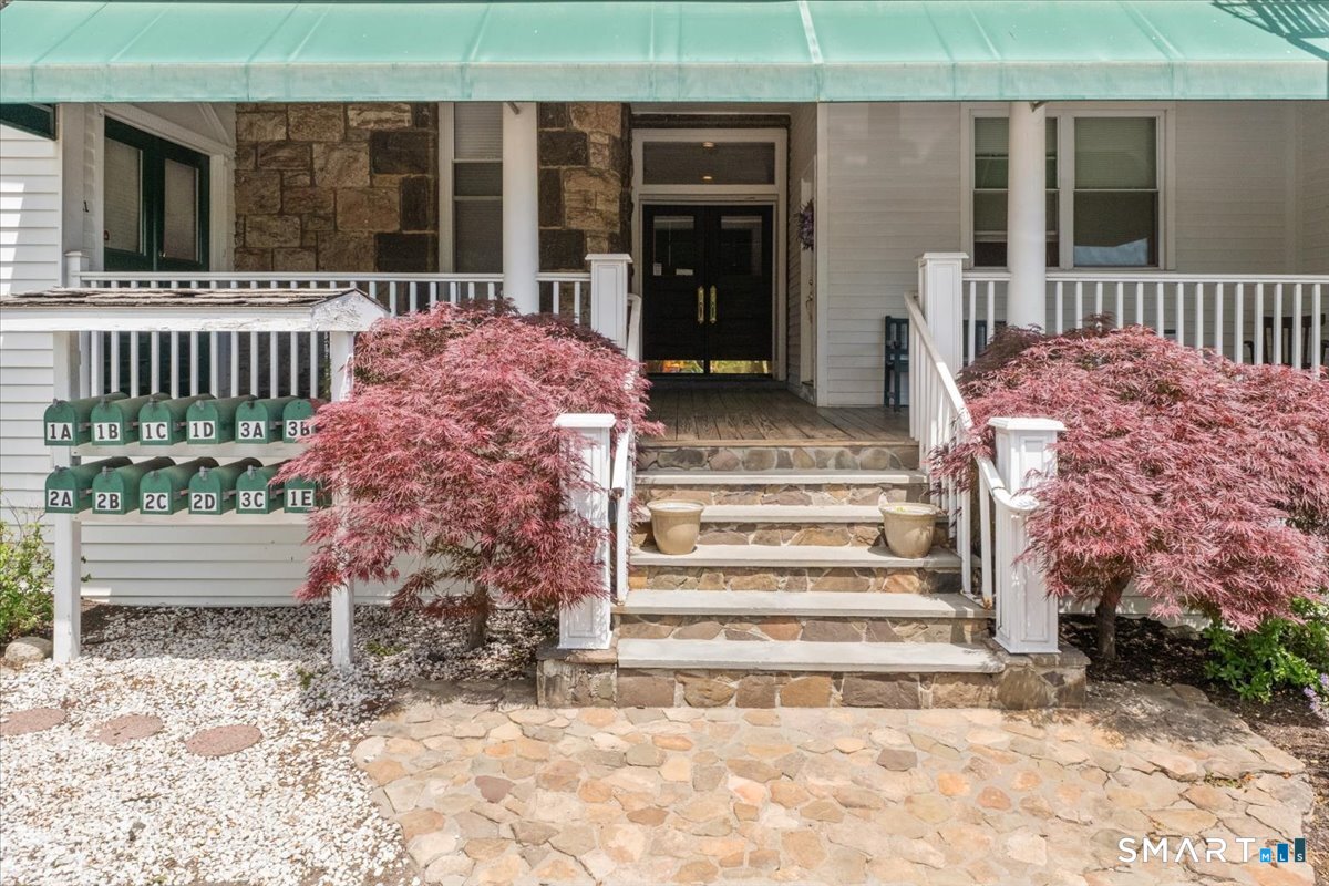 5 Hundley Court Stamford CT 06902