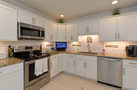 26 Heritage Crest Southbury CT 06488