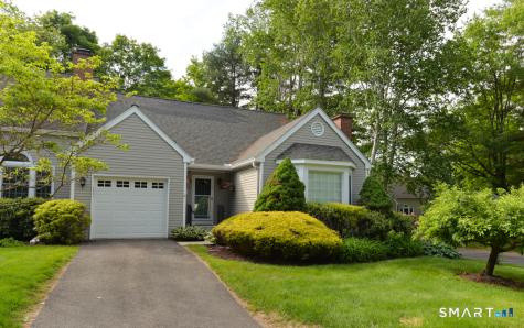 17 Woodbury Hill Woodbury CT 06798