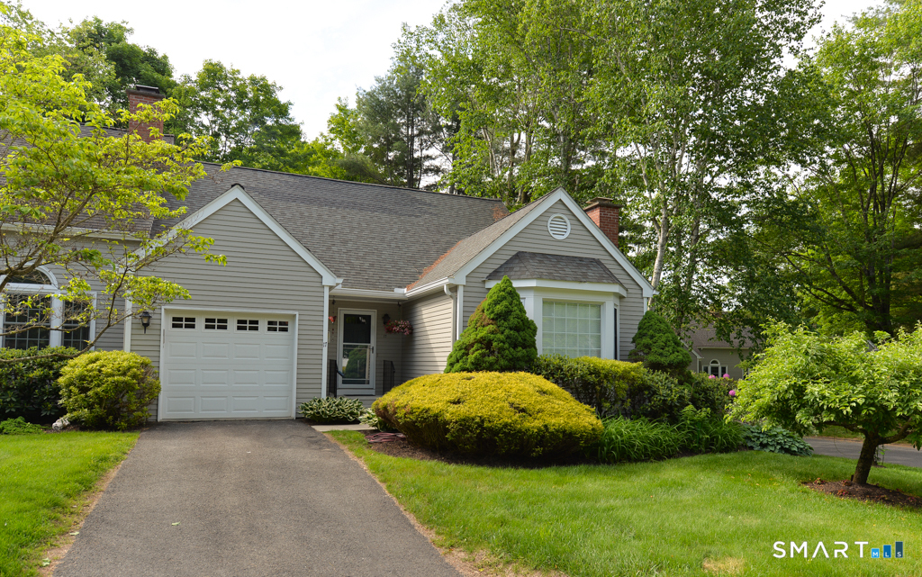 17 Woodbury Hill Woodbury CT 06798
