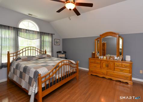 17 Woodbury Hill Woodbury CT 06798