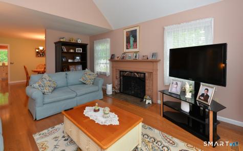 17 Woodbury Hill Woodbury CT 06798