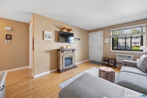 22 Heritage Woods Wallingford CT 06492