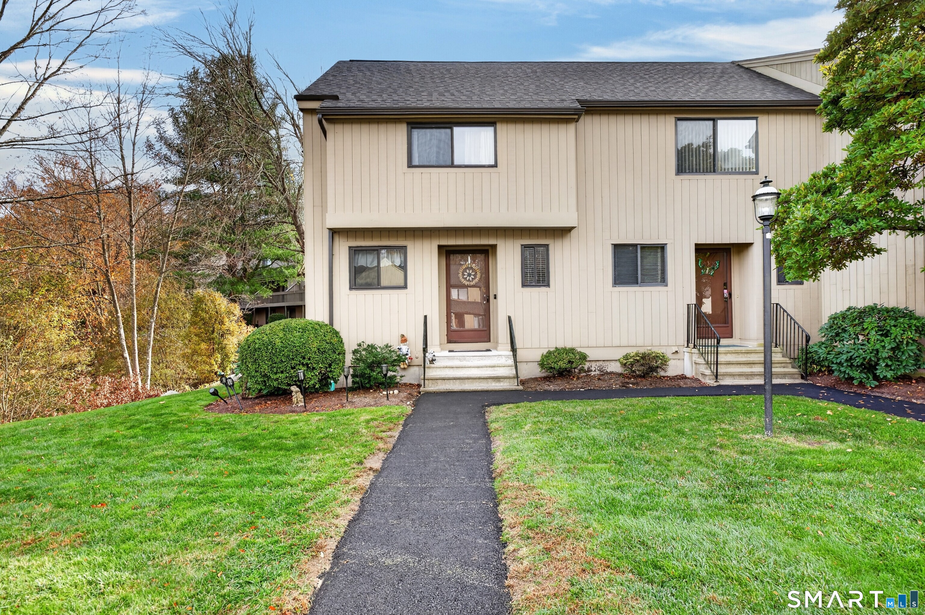 Beacon Falls CT, 4 Avon Court, Unit 4