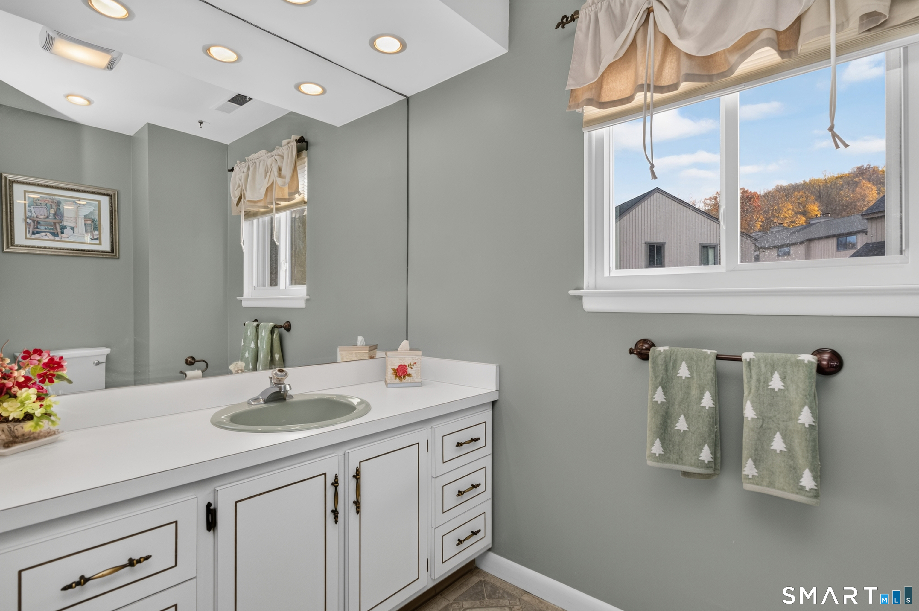 4 Avon Court Beacon Falls CT 06403