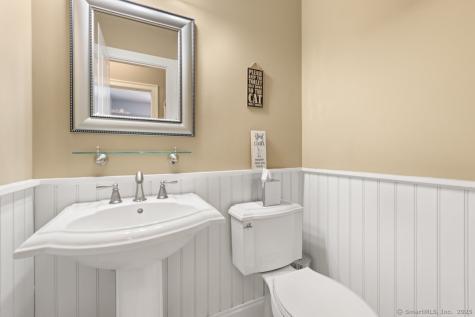 1 Tall Oaks Drive New Milford CT 06776