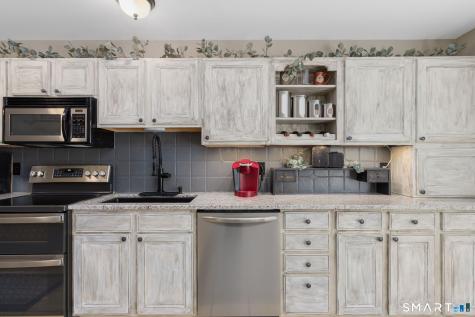 83 Perry Street Putnam CT 06260
