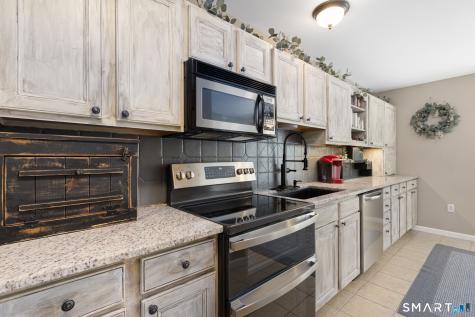 83 Perry Street Putnam CT 06260