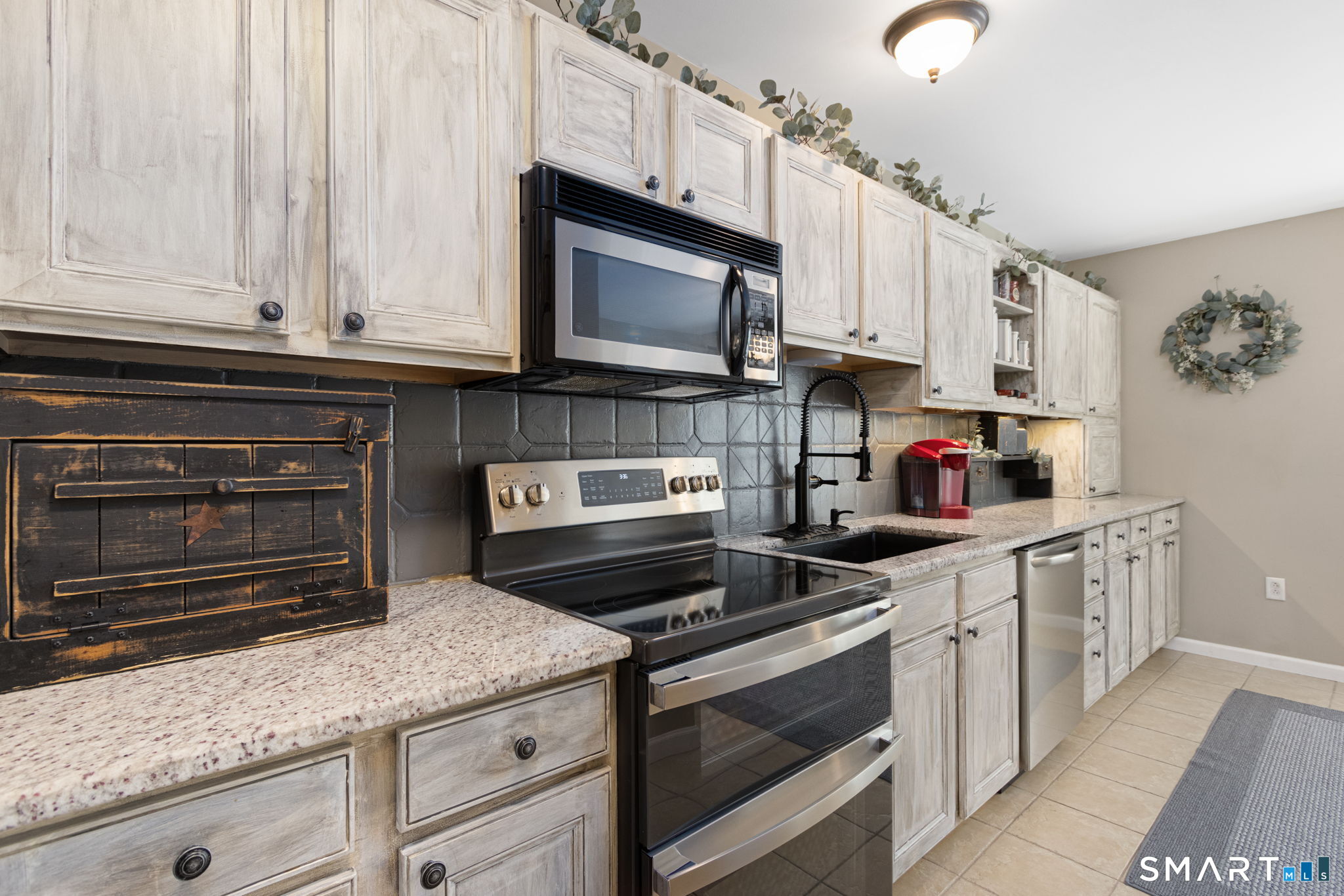 83 Perry Street Putnam CT 06260
