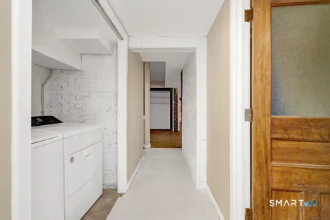 58 Buckingham Street Hartford CT 06105