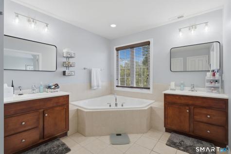 224 Sterling Drive Newington CT 06111