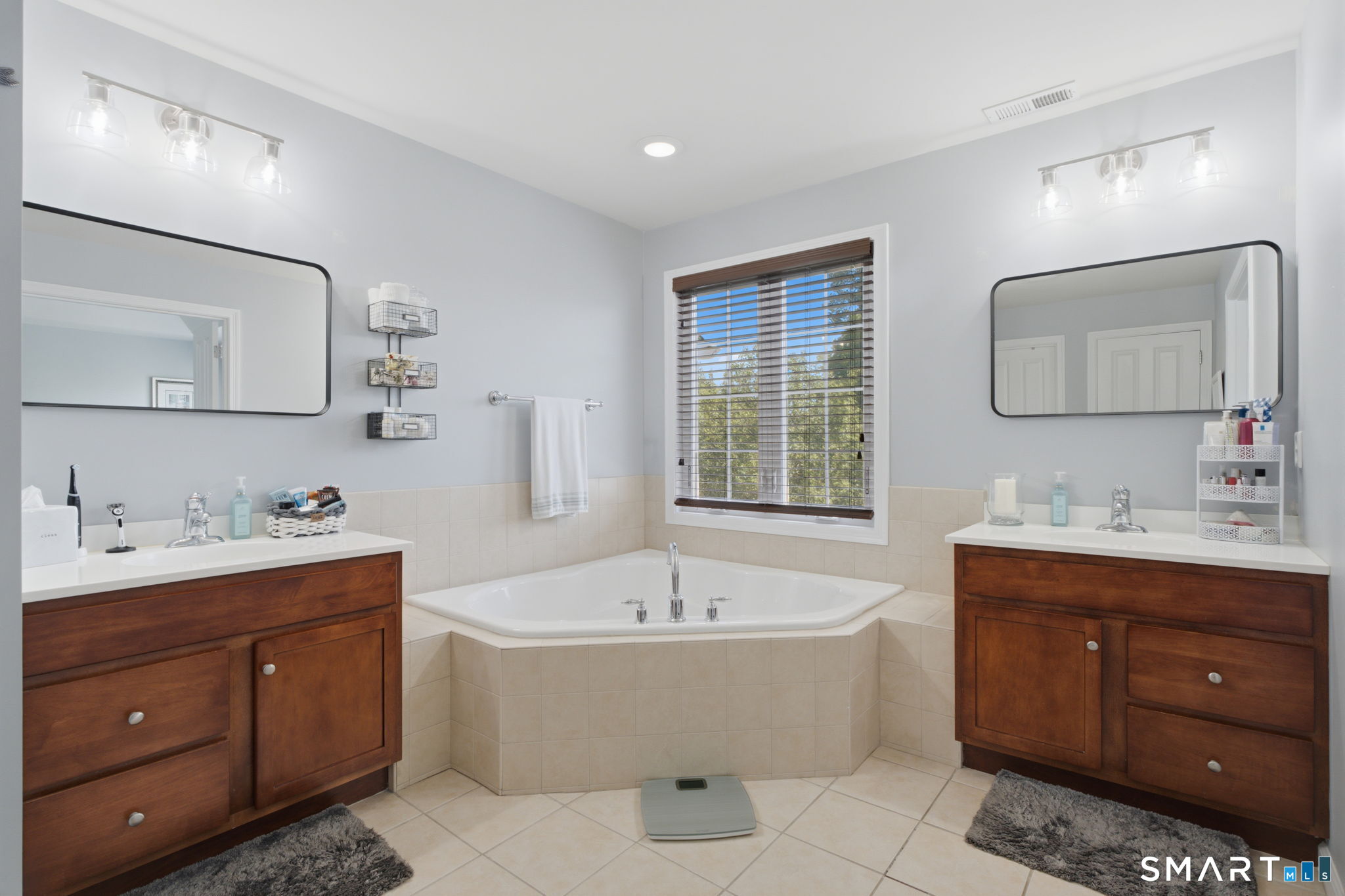 224 Sterling Drive Newington CT 06111