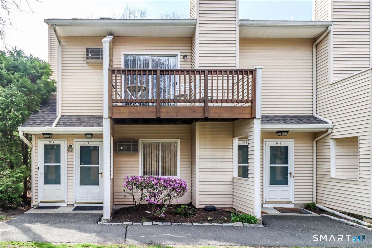 8 Rose Lane Danbury CT 06811