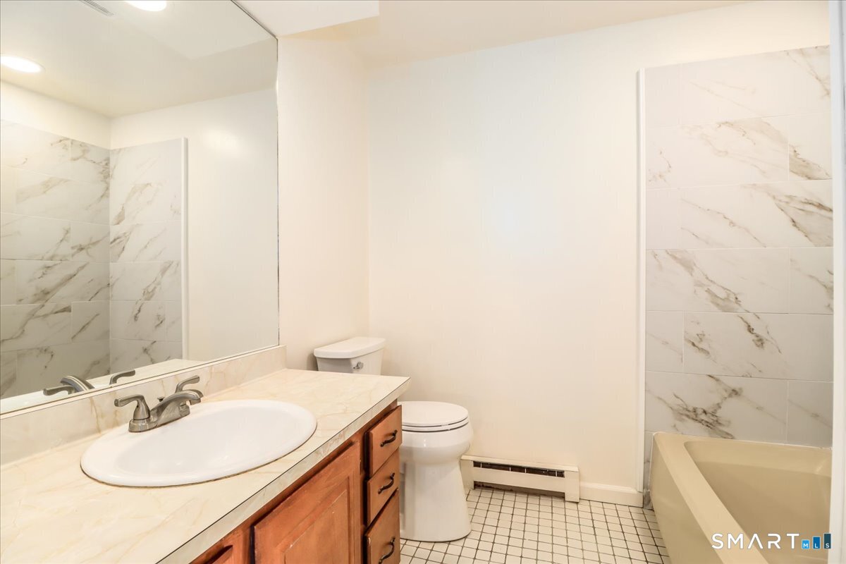 8 Rose Lane Danbury CT 06811