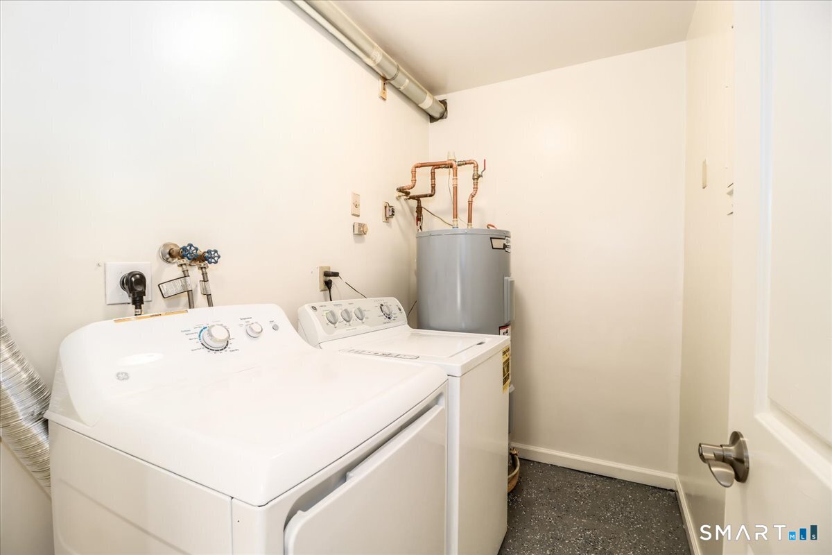 8 Rose Lane Danbury CT 06811