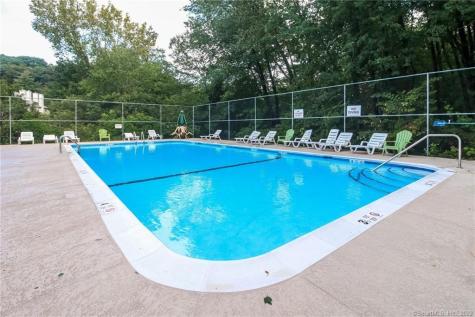 8 Rose Lane Danbury CT 06811