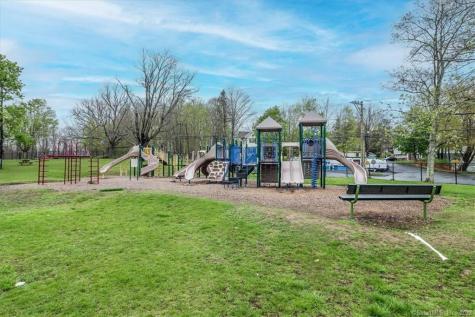 8 Rose Lane Danbury CT 06811