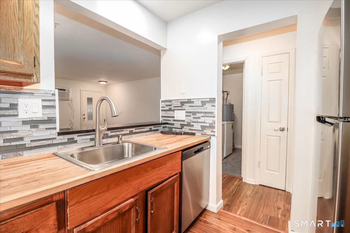 8 Rose Lane Danbury CT 06811