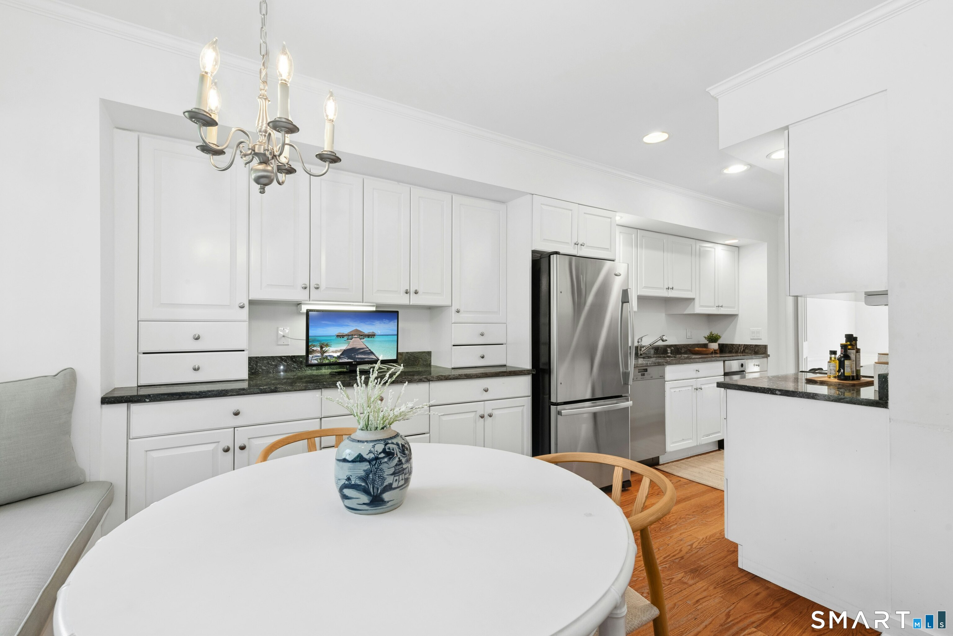 289 New Norwalk Road New Canaan CT 06840