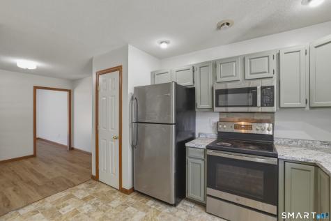 28 Meadow Lane Windsor Locks CT 06096