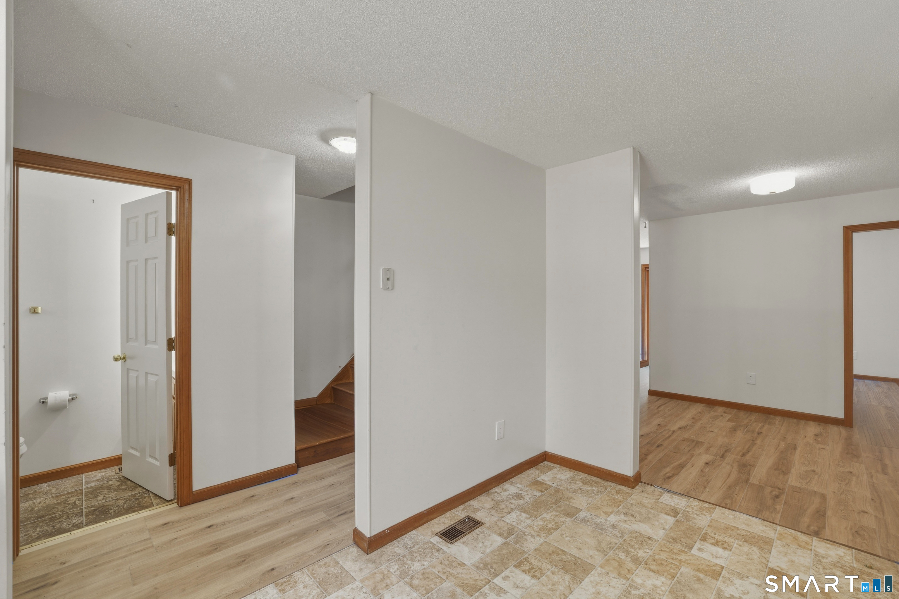 28 Meadow Lane Windsor Locks CT 06096