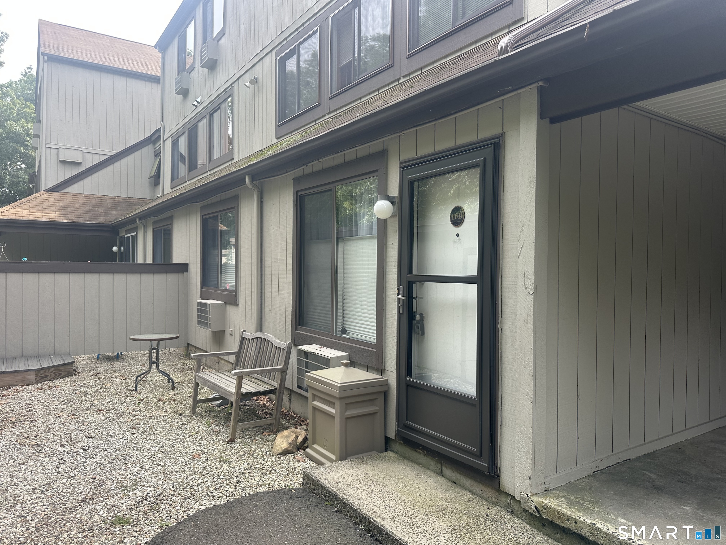 10 Pineview Drive Branford CT 06405
